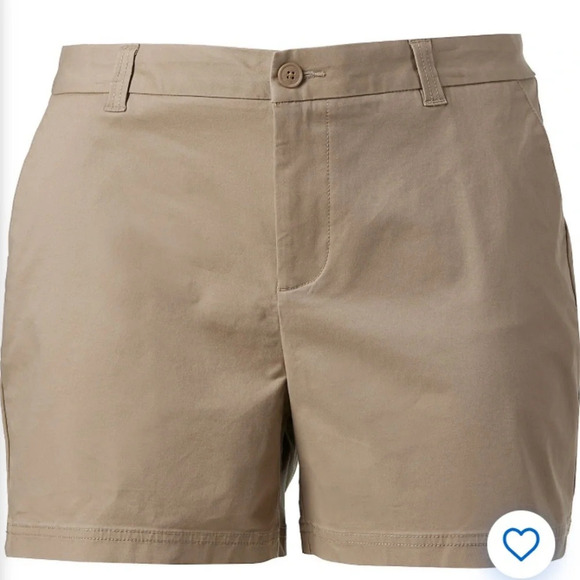 2 For $18 NWT Woman’s Magellan Outdoors Happy Camper 4” Khaki Uniform Shorts - Picture 1 of 9
